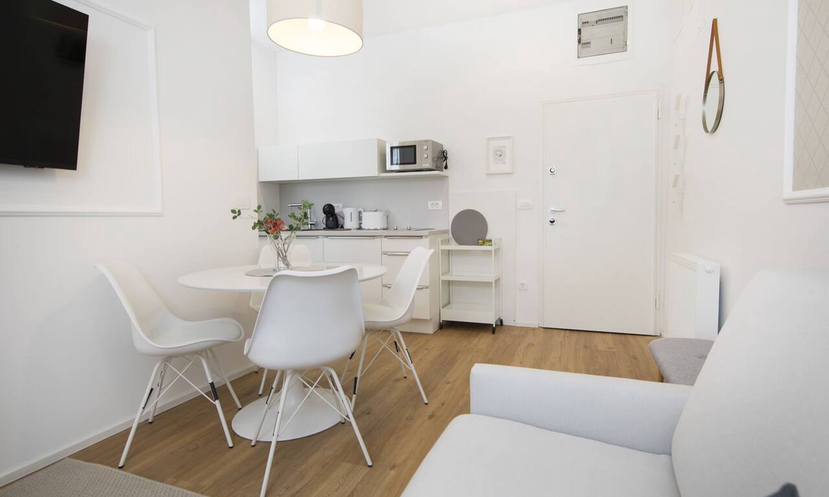 Ljubljana Old Town Apartment | Modern apartment in the heart of Ljubljana.Self checkin. 1min from Dragon bridge