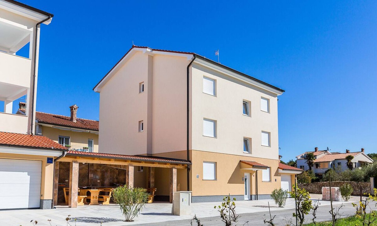 Medulin Apartment | Modern apartment with 3 bedrooms, balcony and WiFi