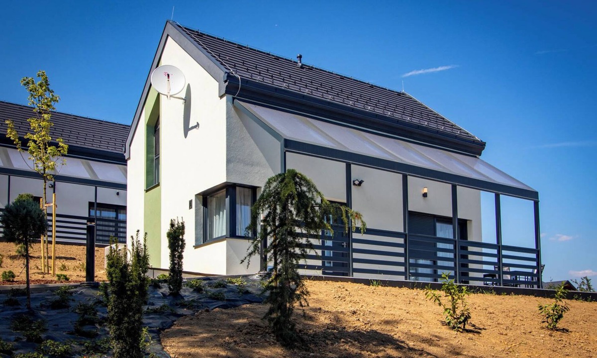 Varazdin House | Modern home in vineyards with shared sauna