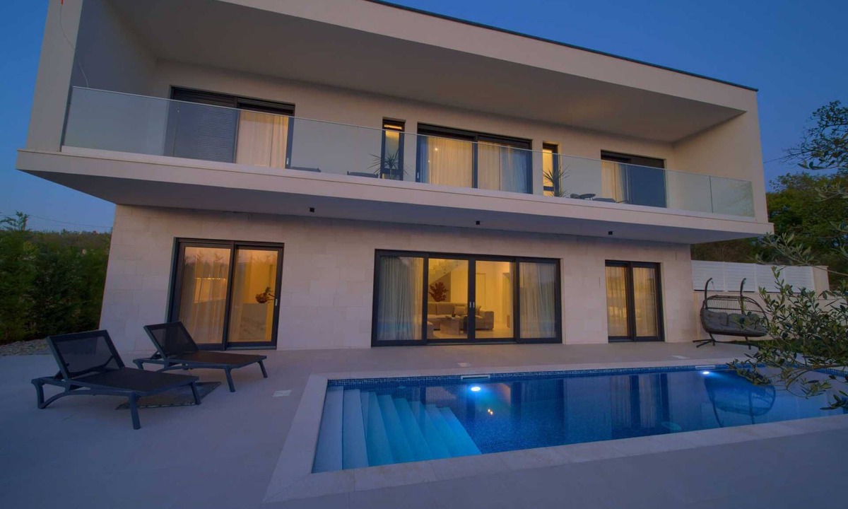 Milohnici Villa | Modern Villa Sensei with Private Pool and Sea View