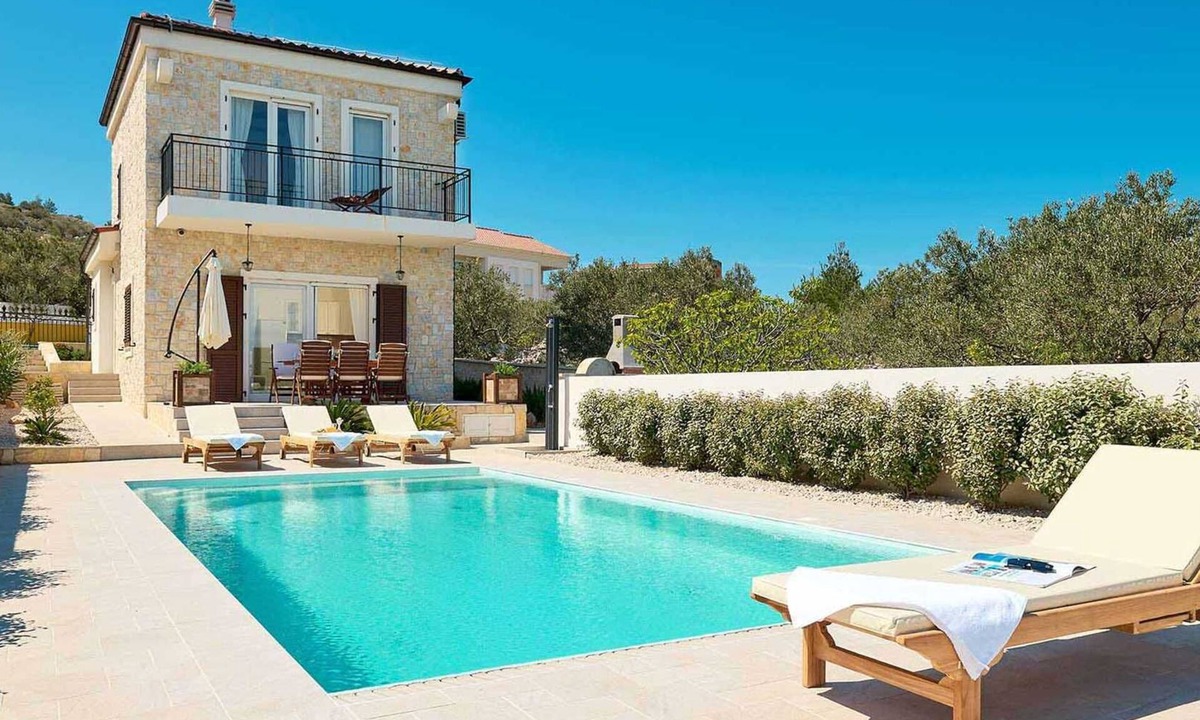 Murter Villa | Modern villa with amazing pool in Murter