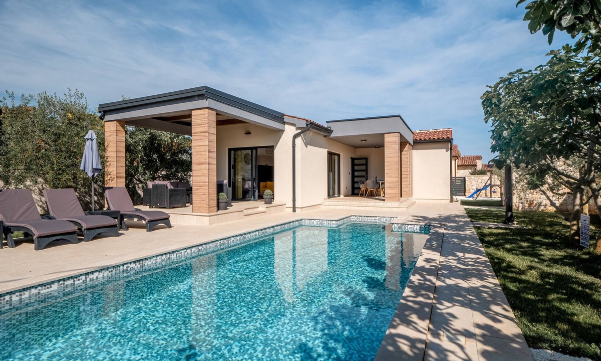 Segotici House | Modern villa with heated private pool in a quiet location near Pula