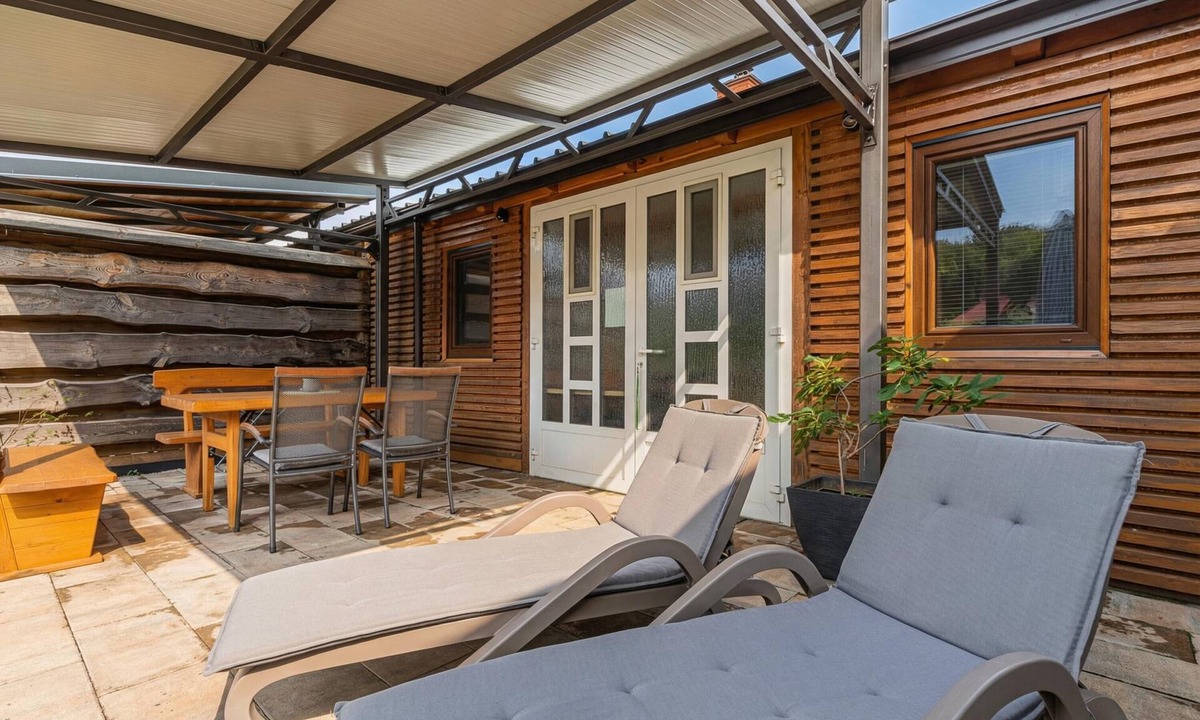 Marindol Apartment | Natura Kolpa Studio w/Terrace, Adlešiči, Slovenia
