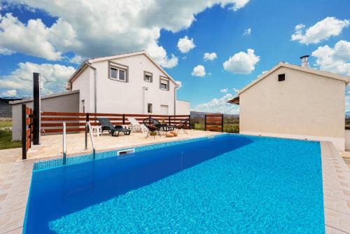 Trilj House | Nerona