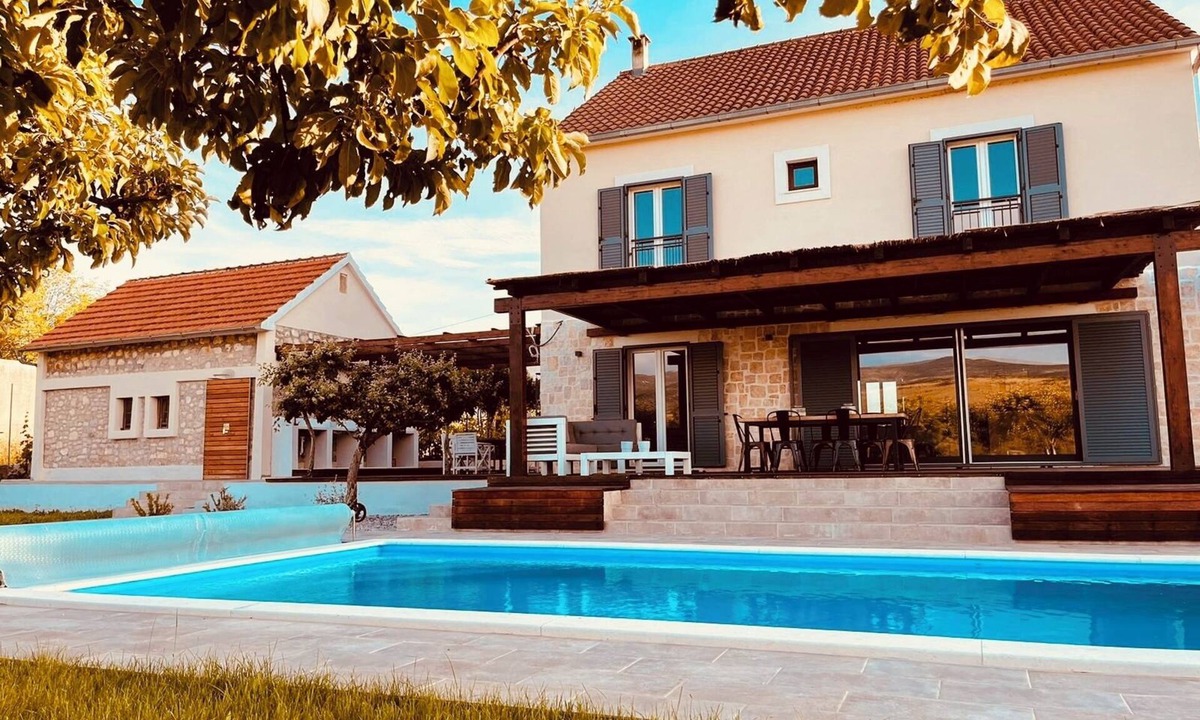 Ruzic House | *NEW*Exclusive country house with flair in Dalmatia. Ideal for friends and families!