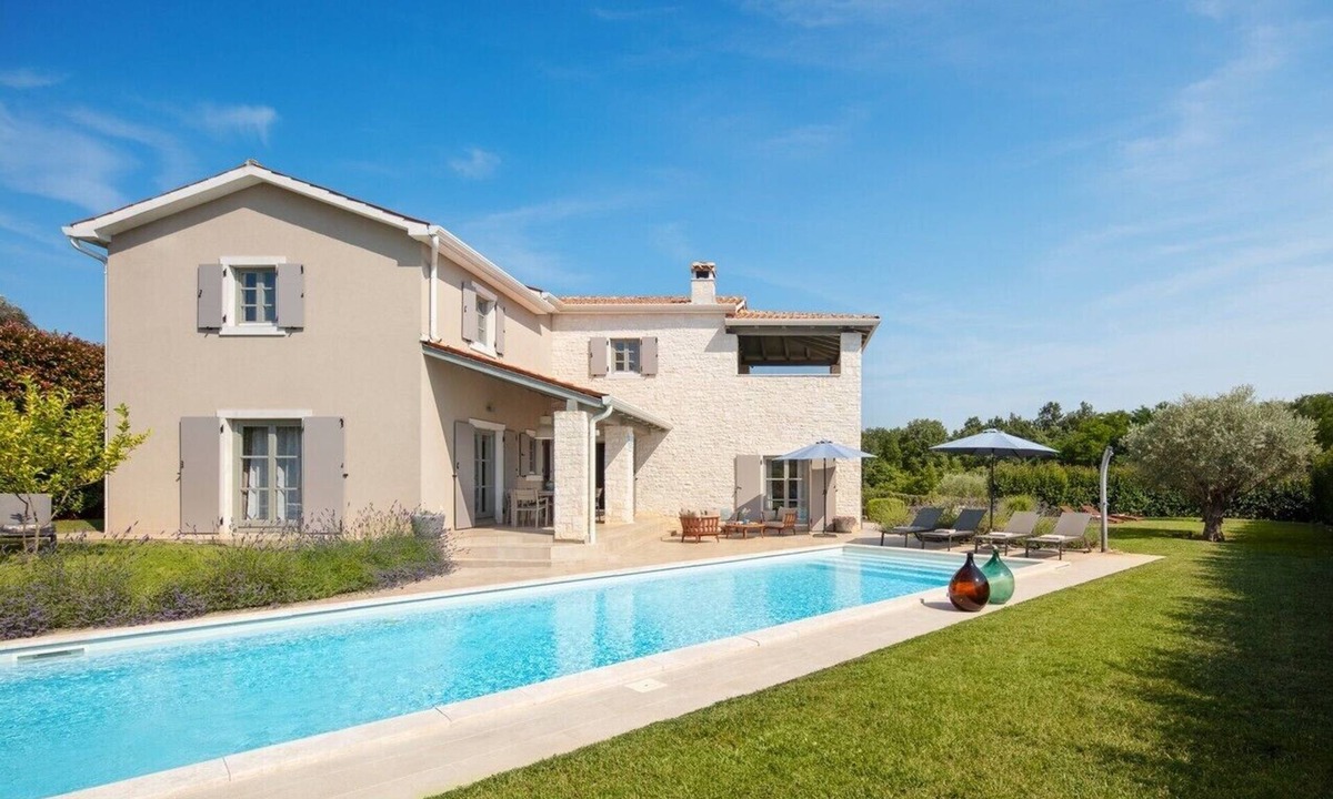 Visnjan Villa | New! Villa Corinne with 42 m2 pool, sauna, family, bbq