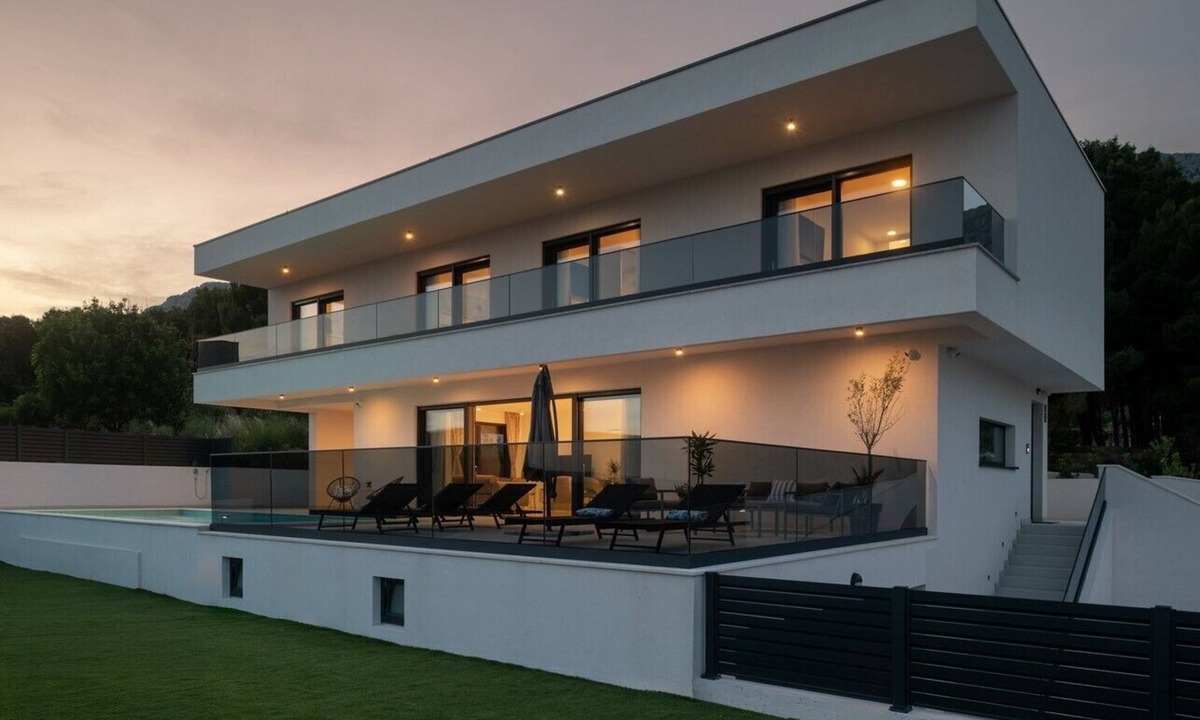 Kastel Sucurac Villa | NEW Villa LaMar Heated Pool Sea View near Split Family BBQ Pets Private Parking