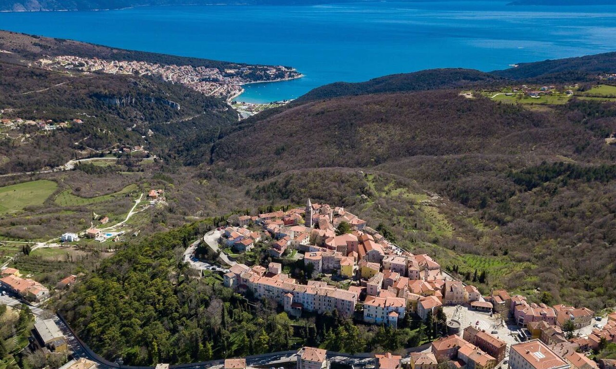 Duga Luka Apartment | Nice apartment for 2 people with WIFI, A/C, TV and terrace