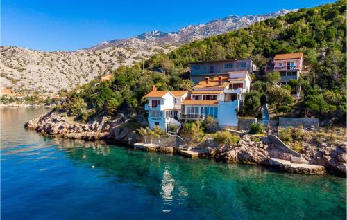Stinica Apartment | Nice Apartment In Jablanac With House Sea View