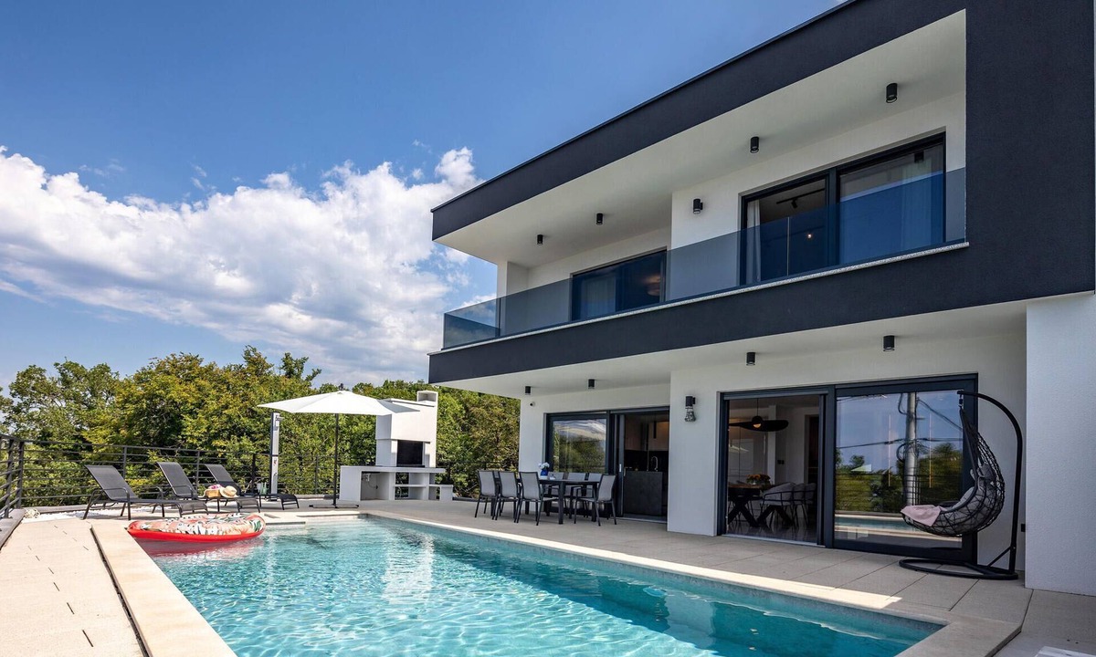 Kostrena House | Nice home in Kostrena
