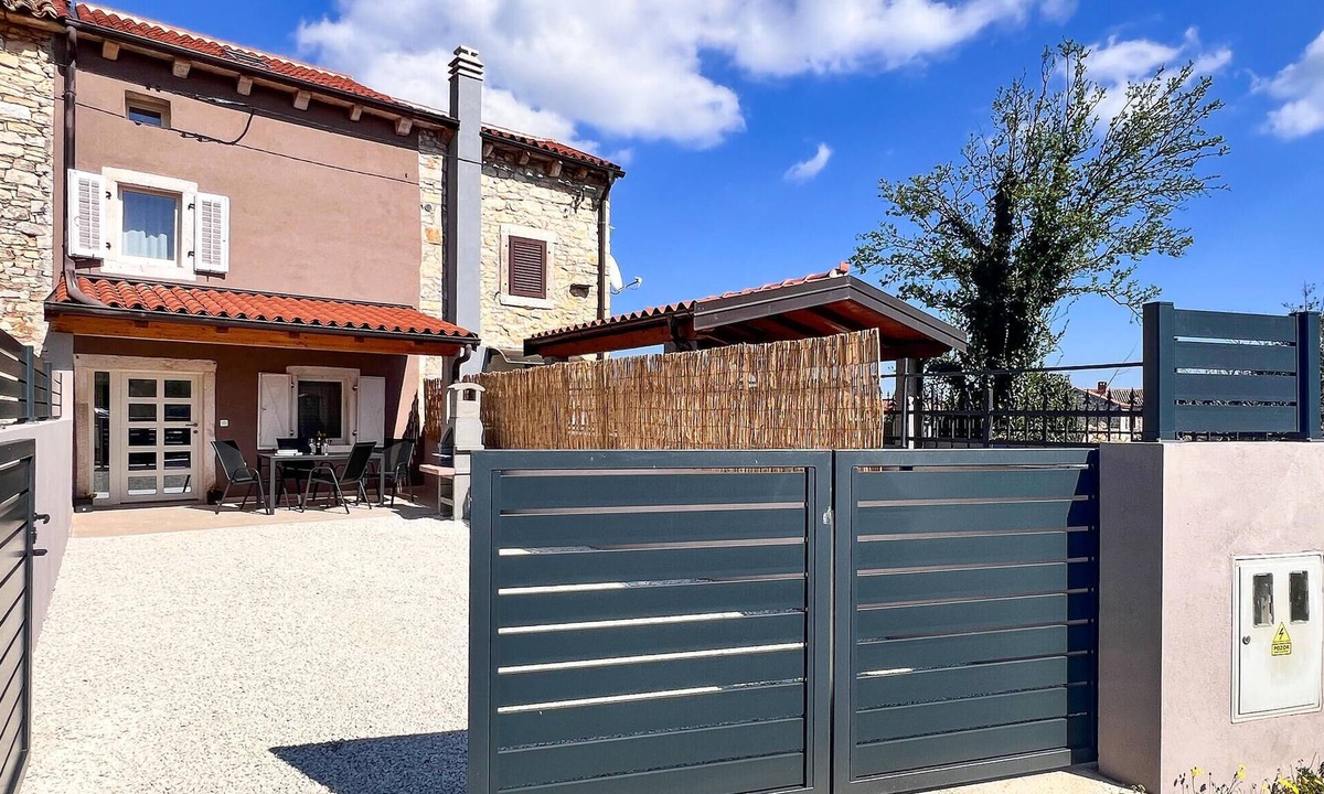 Marcana House | Nice home in Marcana with WiFi