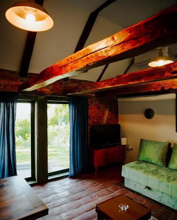 Sibinj Apartment | Odvorci Retreat