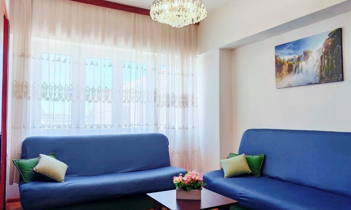 Kastel Gomilica Apartment | One bedroom apartment with balcony and sea view Kaštel Gomilica, Kaštela (A-22370-a)