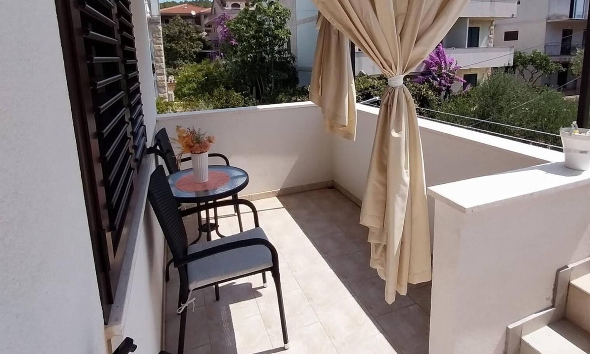 Stari Grad Apartment | One bedroom apartment with balcony Stari Grad, Hvar (A-18458-b)