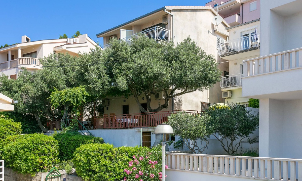Baska Voda Apartment | One bedroom apartment with balcony and sea view Baška Voda (Makarska) (A-300-c)