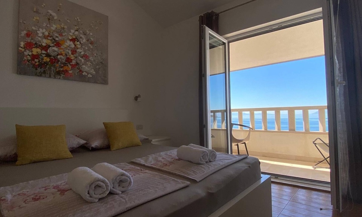Drasnice Apartment | One bedroom apartment near beach Drašnice, Makarska (A-22864-a)