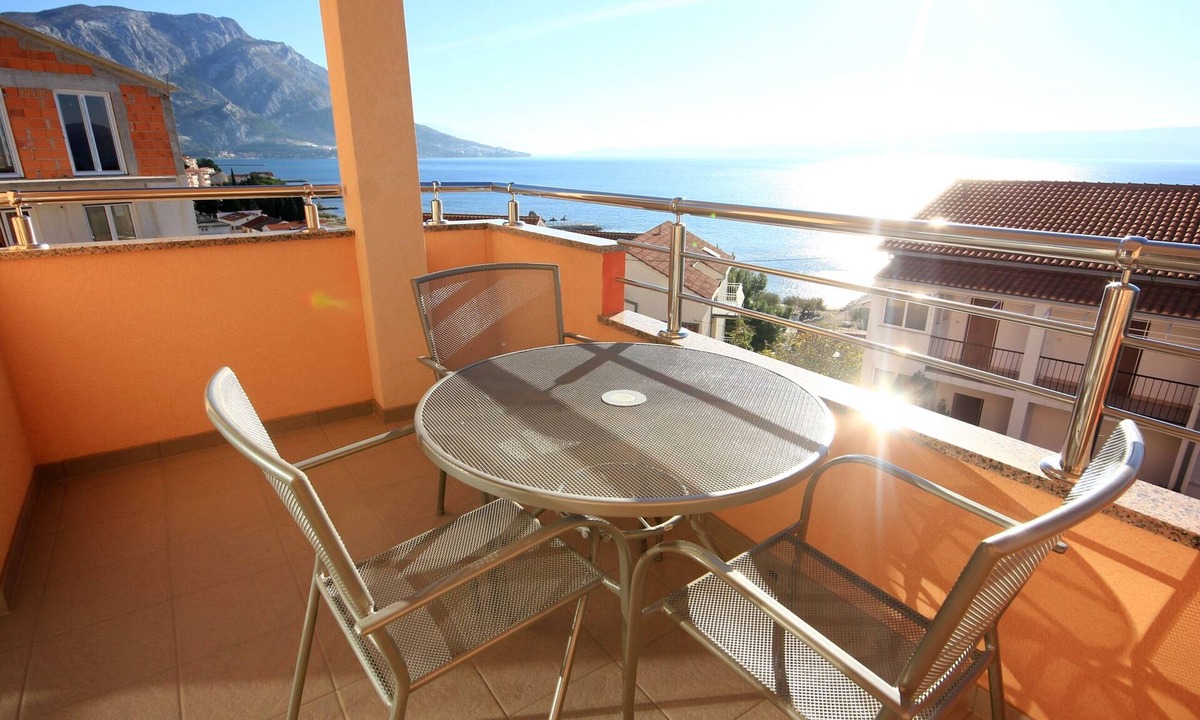 Duce Apartment | One bedroom apartment with terrace and sea view Duće, Omiš (A-9437-e)