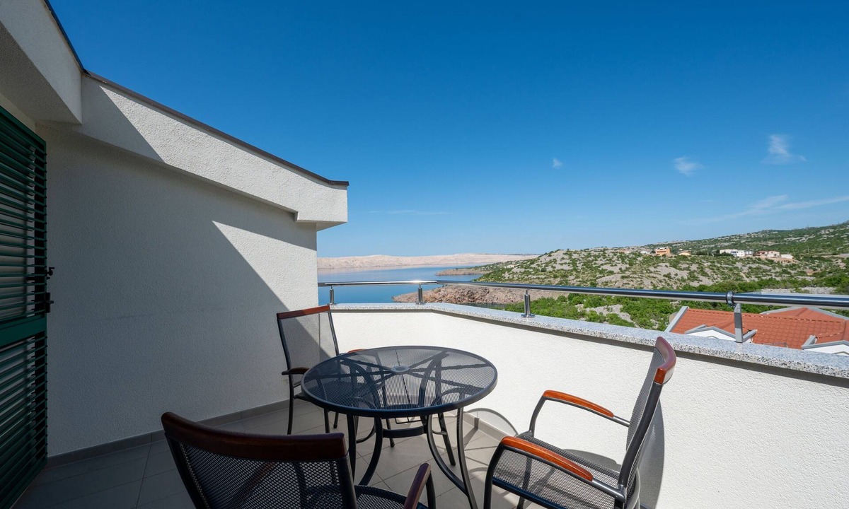 Cesarica Apartment | One bedroom apartment with terrace and sea view Ribarica, Karlobag (A-24233-c)