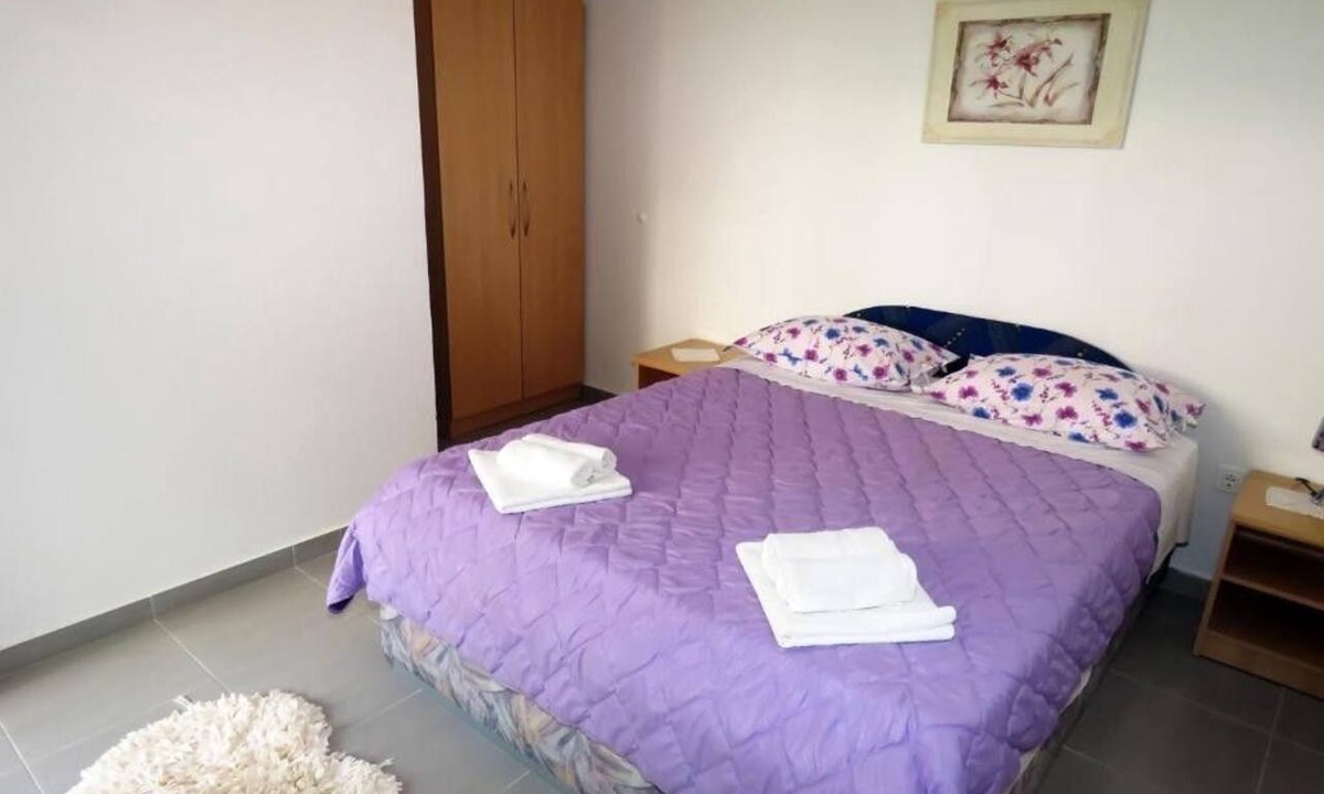 Gorinka Apartment | One bedroom apartment with air-conditioning Makarska (A-27979-c)