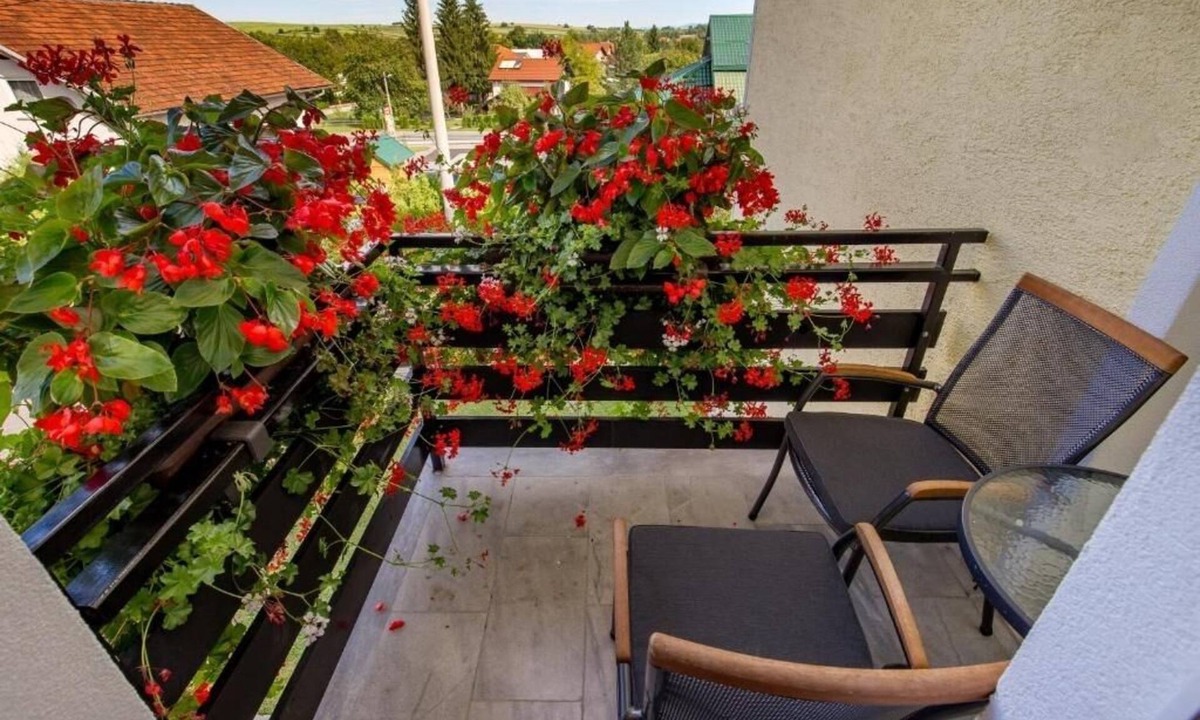 Grabovac Apartment | One bedroom apartment with terrace Grabovac (Plitvice) (A-24968-c)