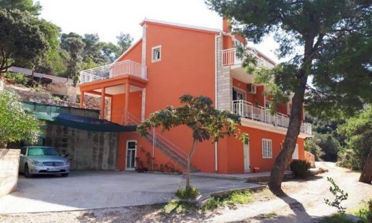 Brna Apartment | One bedroom apartment near beach Brna, Korčula (A-9159-b)