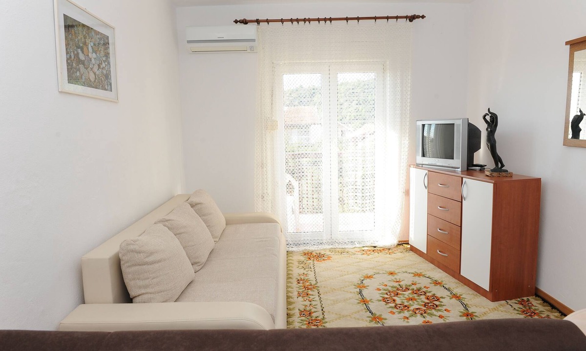 Podaca Apartment | One bedroom apartment with balcony and sea view Podaca (Makarska) (A-15748-c)