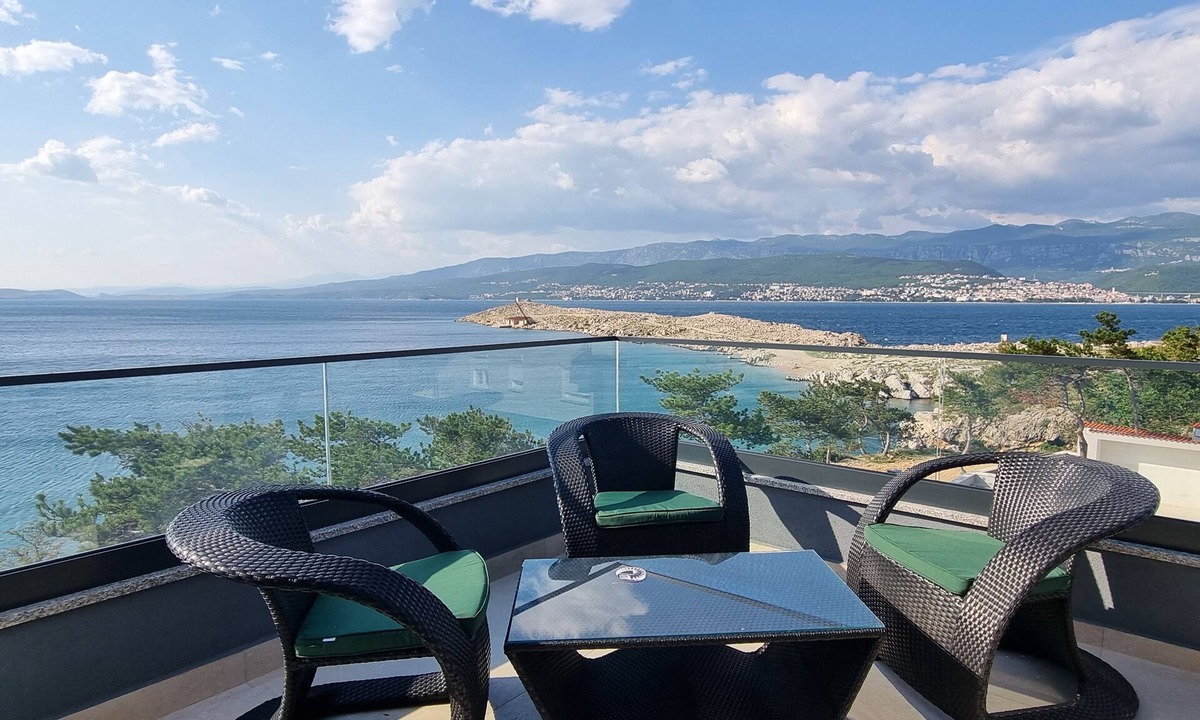 Silo Apartment | One bedroom apartment with a swimming pool Šilo, Krk (A-21242-b)