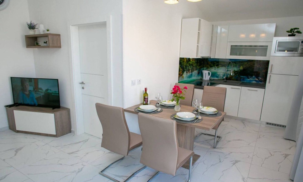 Novalja Apartment | One-Bedroom Deluxe City View Apartment