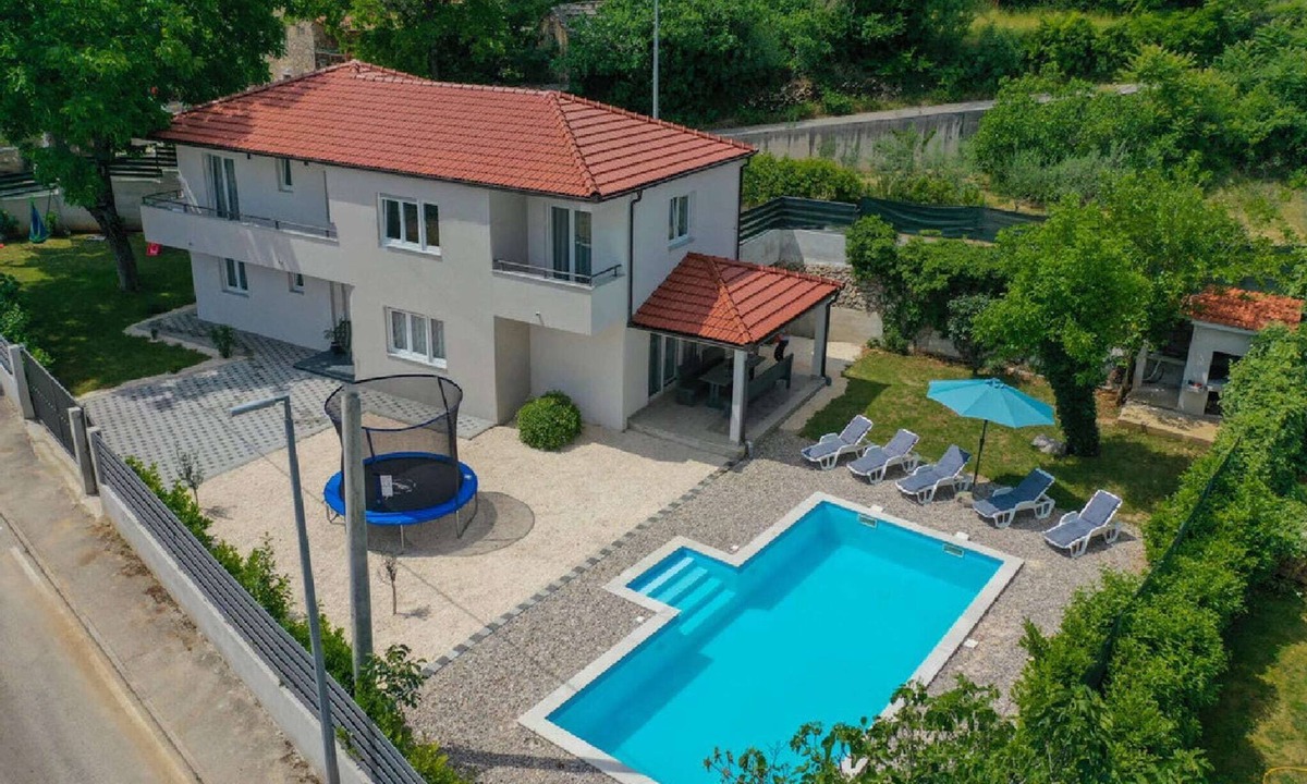 Imotski Villa | Paradise Villa in the Countryside