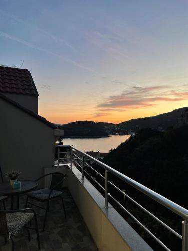 Stikovica Apartment | Peaceful apartment near the beach - Sole