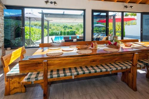 Ercegovci Villa | Peaceful Dream Villa near Split with heated pool