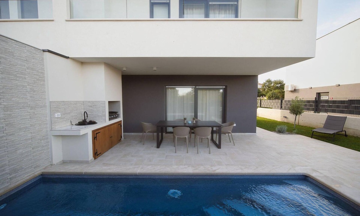 Liznjan House | Pet friendly home in Liznjan