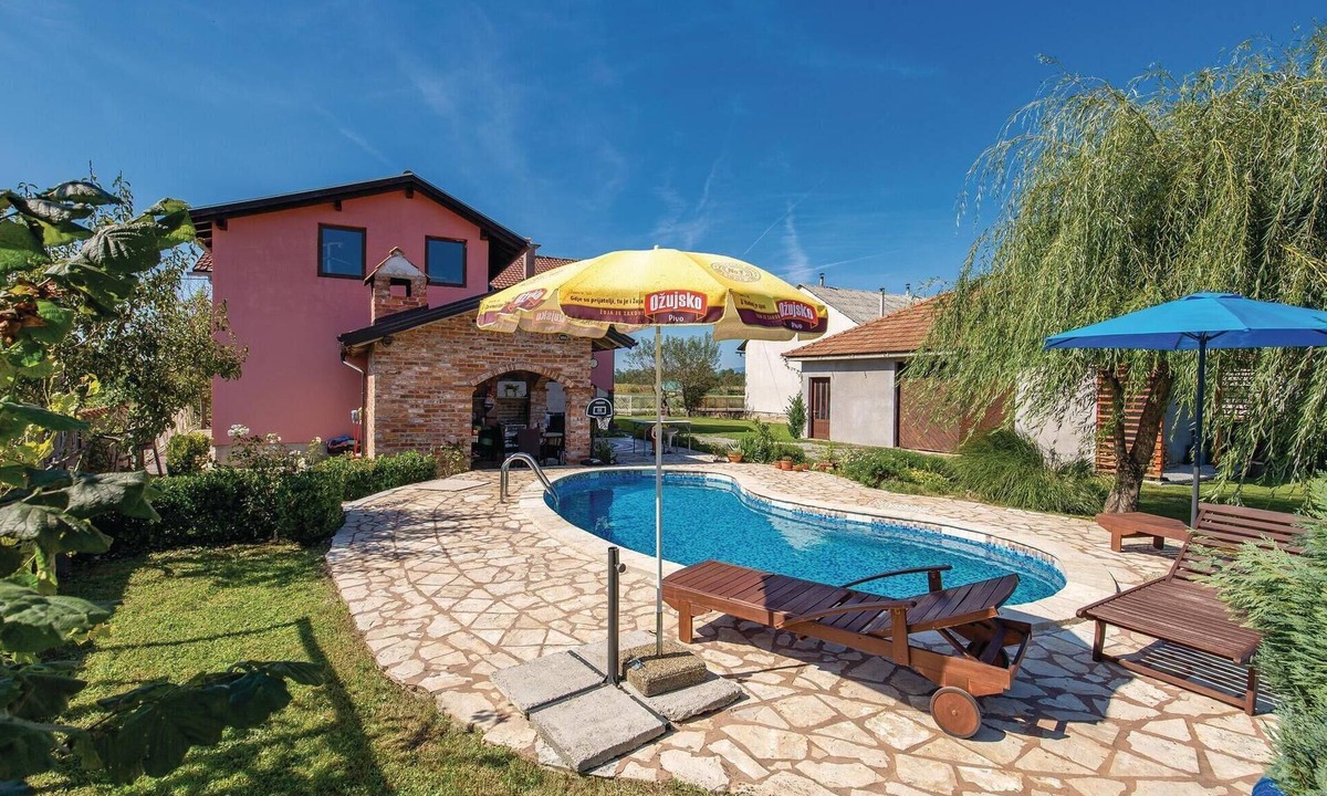 Karlovac House | Pet friendly home in Ozalj