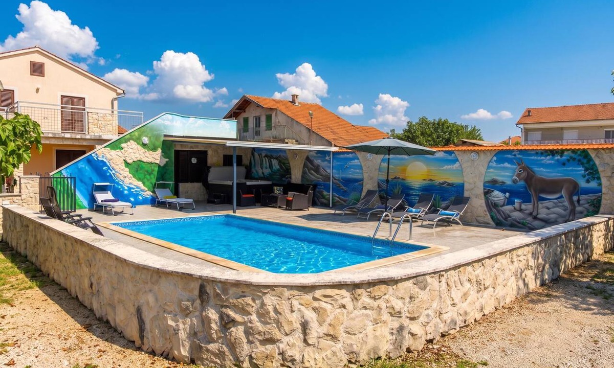 Cista Velika House | Pool & Jacuzzi Home NadaLina, Pirovac, Croatia