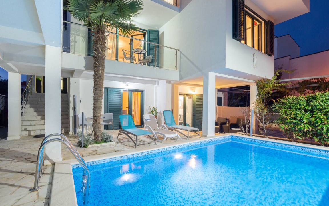 Kastel Stafilic House | Poolincluded - Villa Santa Maria