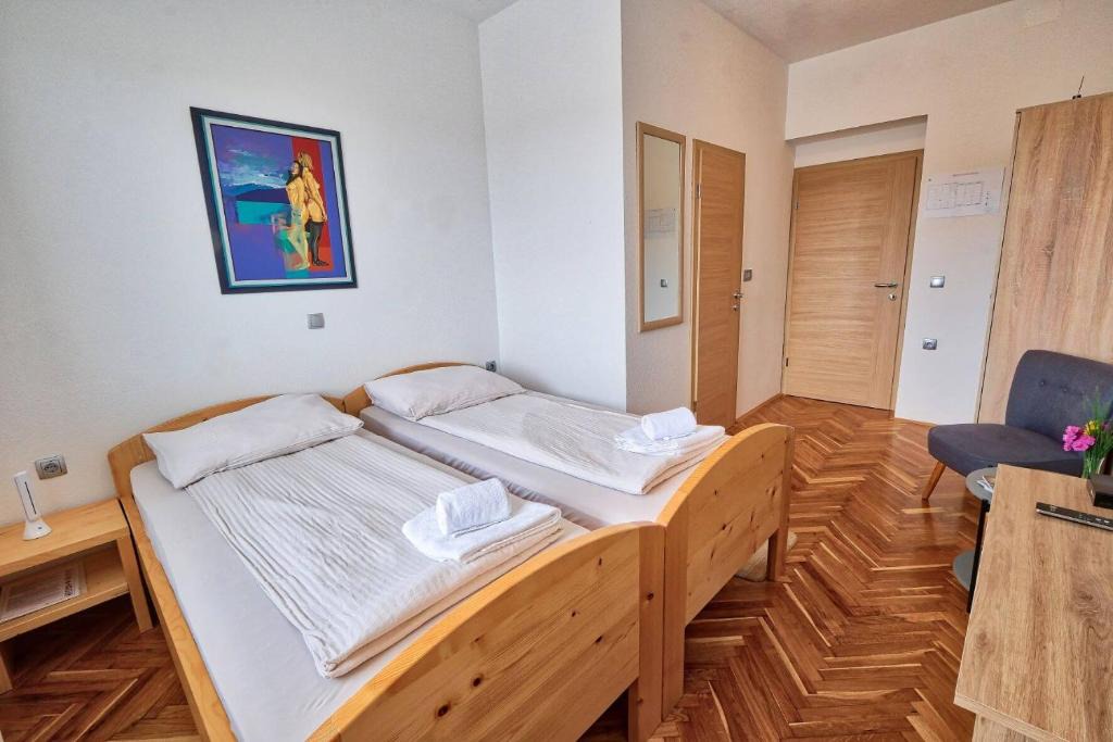 Velike Bloke House | Prenočišča Miklavčič