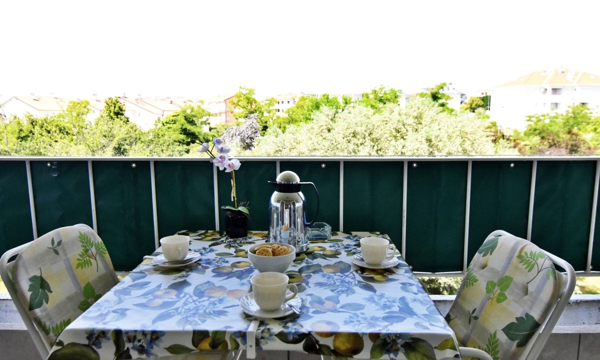 Zambratija Apartment | Prime location apartment nicely equipped