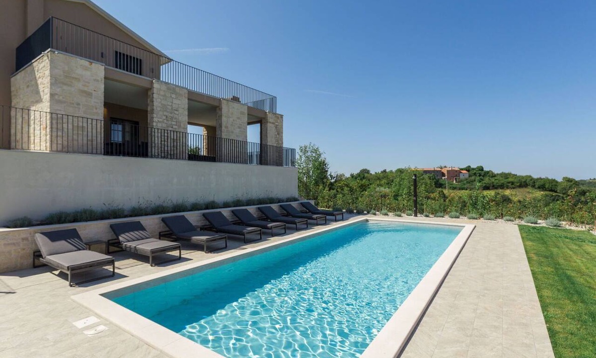 Baredine Villa | Private Villa with WIFI, A/C, private pool, hot tub, TV, terrace, pets allowed, panoramic view