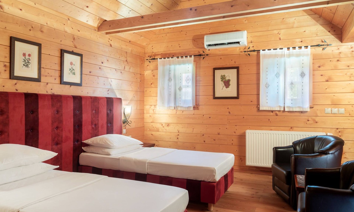 Bostanj Hotel | Pule Estate
