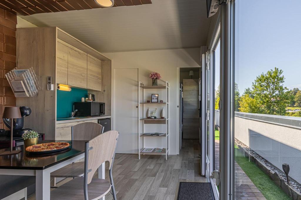 Trebnje House | Rooftop Home With Whirlpool & Sauna - Happy Rentals