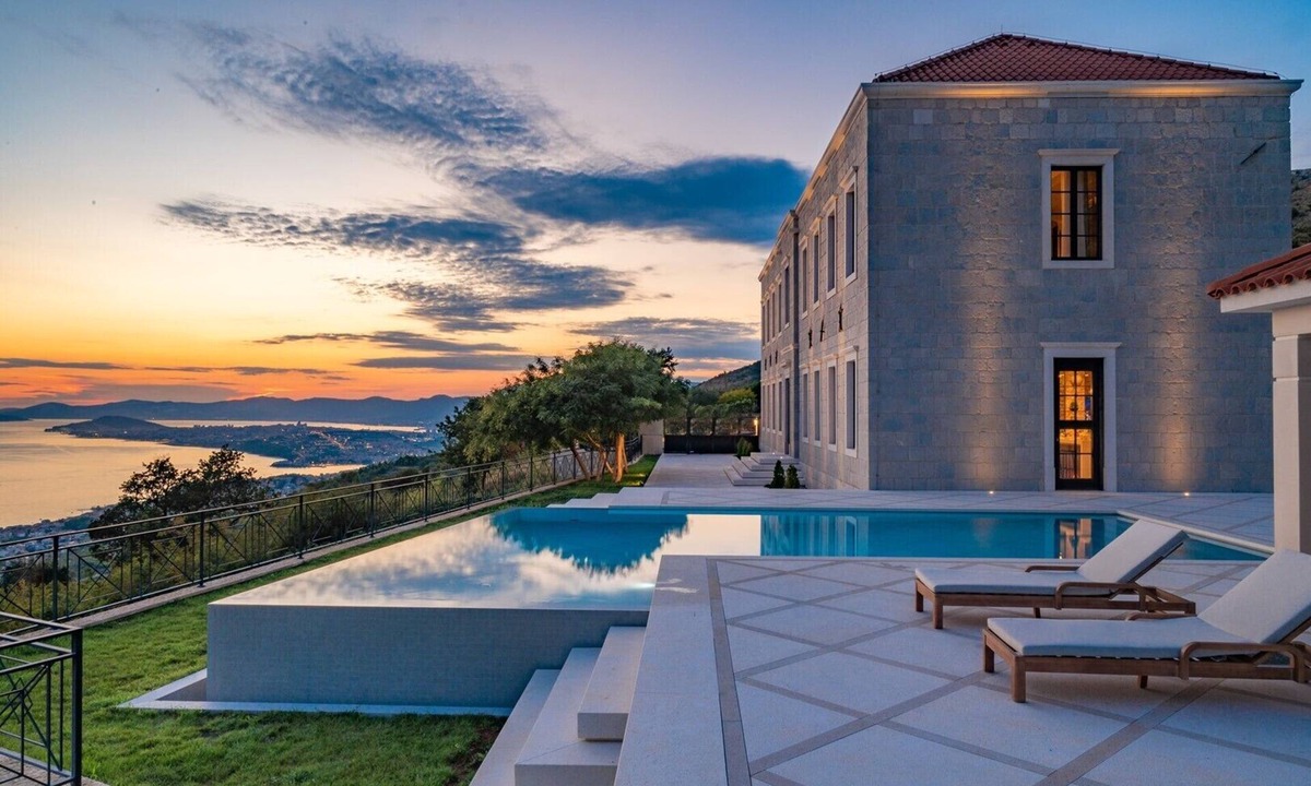 Podstrana Villa | Royal Villa Petra - A Luxurious Mediterranean Retreat Near Split