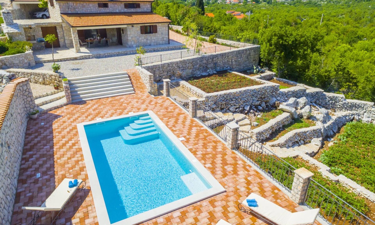 Vrgorac Villa | Rustic Villa Fragola with heated pool