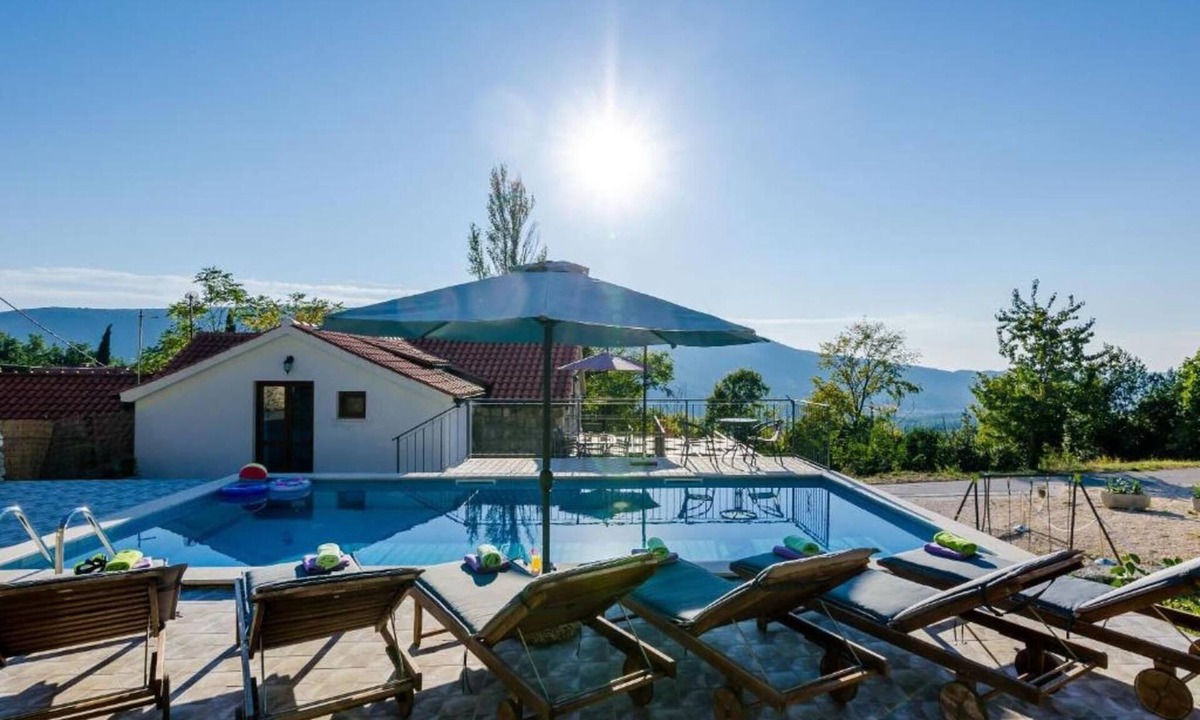 Vodovađa Villa | Rustic villa in Gruda with private pool