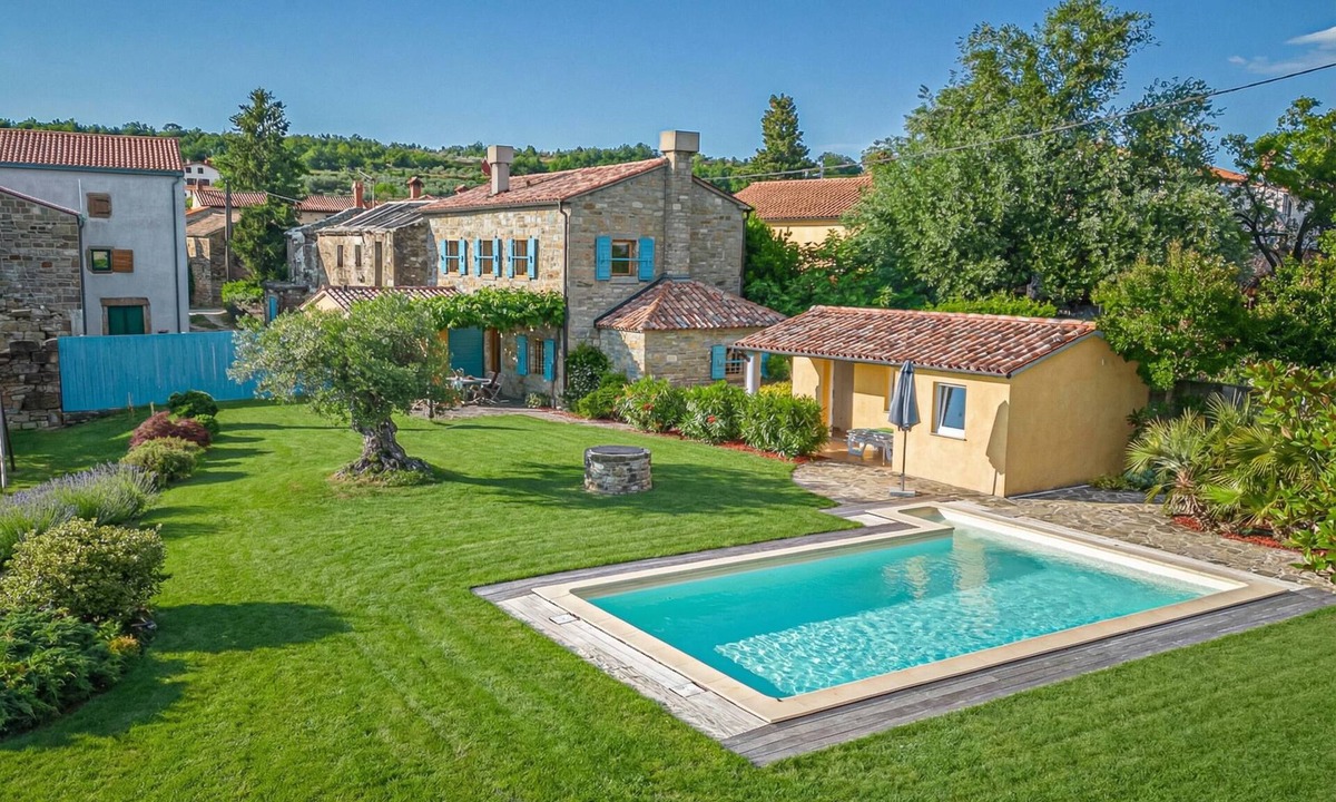 Fijeroga Villa | Rustic Villa Lavanda - Pool & Garden, Šmarje, Slovenia