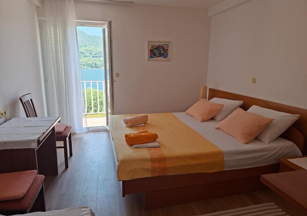 Slano Apartment | Sea view Studio EVA
