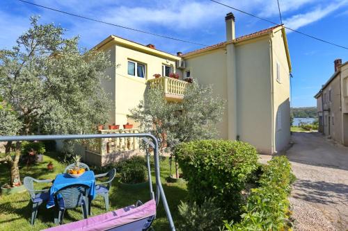 Posedarje Apartment | Seaview apartment Aida