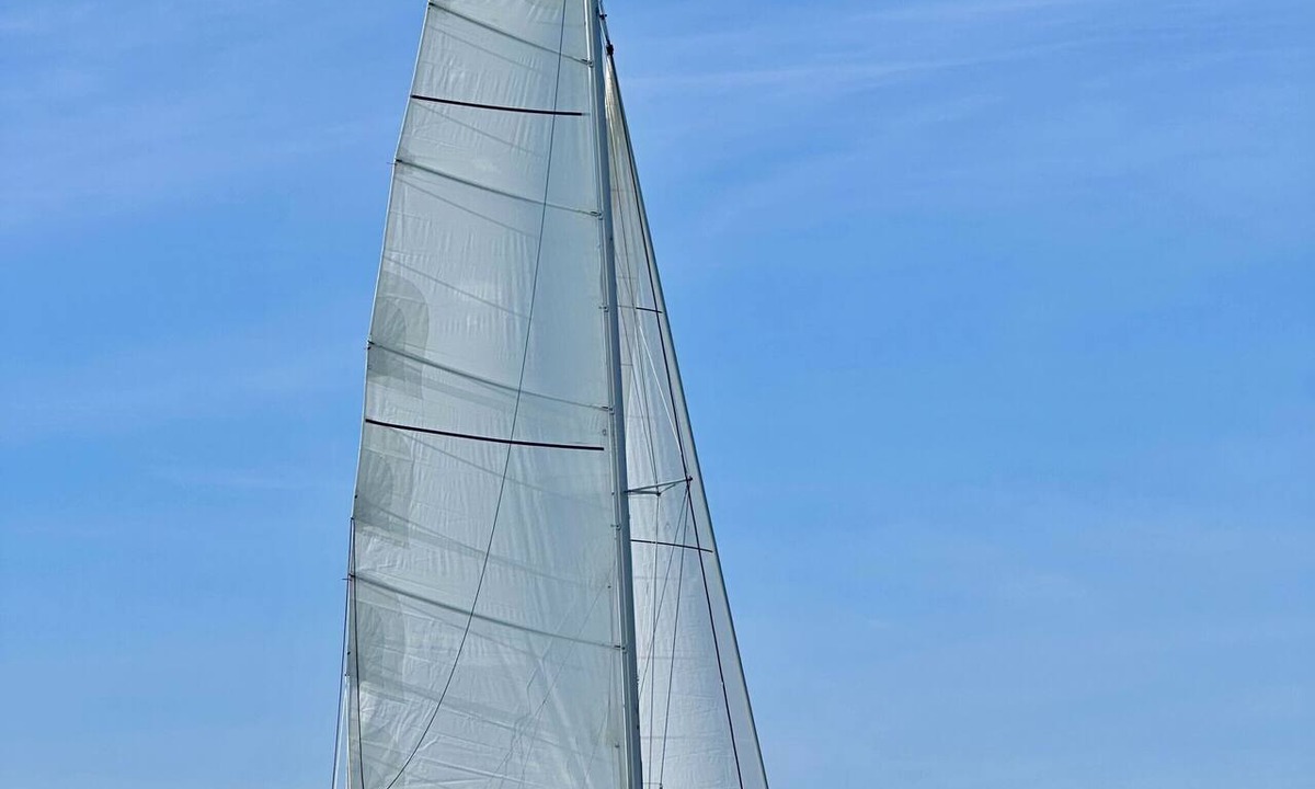 Pirovac Boat Rental | Sibenik Sun-soaked Sailing: A Luxurious Croatian Voyage