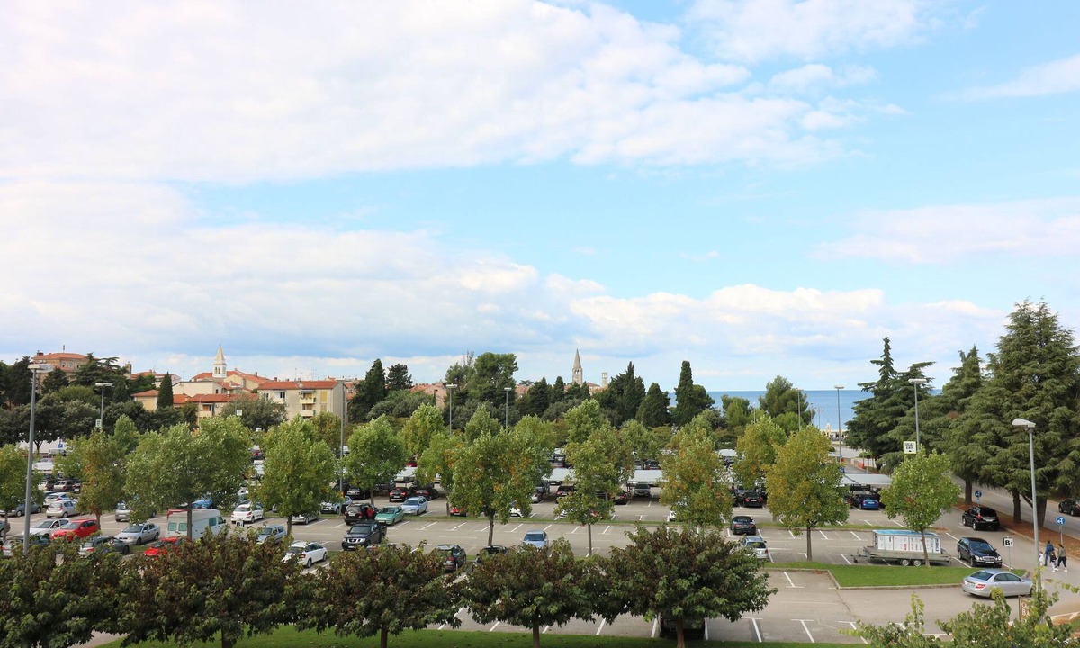 City Center Apartment | Sleeps 2–3, downtown Poreč, near the beach, Wi-Fi, air conditioning