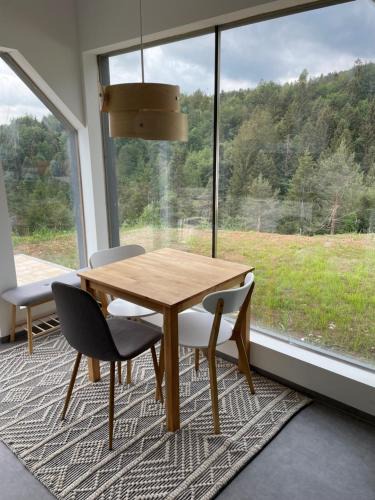 Visoko House | Small wooden house, with garden