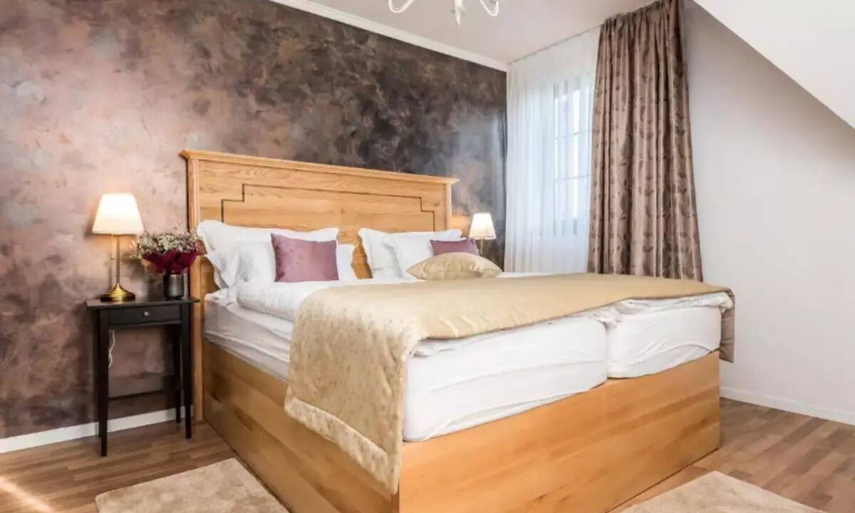 Plitvica Selo Hotel | Soba Deluxe s king size krevetom